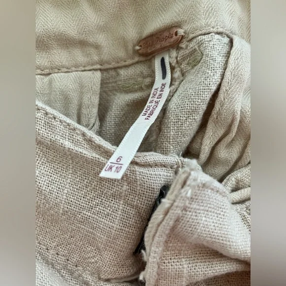 Free People Say So Trouser Short in Pebble Size 8 excellent condition - Picture 4 of 6